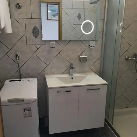 Fuer 4 Personen 1 Kind Ca, 95 M Sup2 In Pula, Istrien Und Umgebung Apartment *