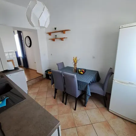 Apartment Fuer 4 Personen 1 Kind Ca, 95 M Sup2 In Pula, Istrien Und Umgebung *