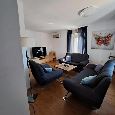 Appartamento Fuer 4 Personen 1 Kind Ca, 95 M Sup2 In Pula, Istrien Und Umgebung *